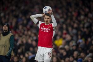 半岛体育注册网址-隆戈：基维奥尔不是AC米兰防线引援的选择