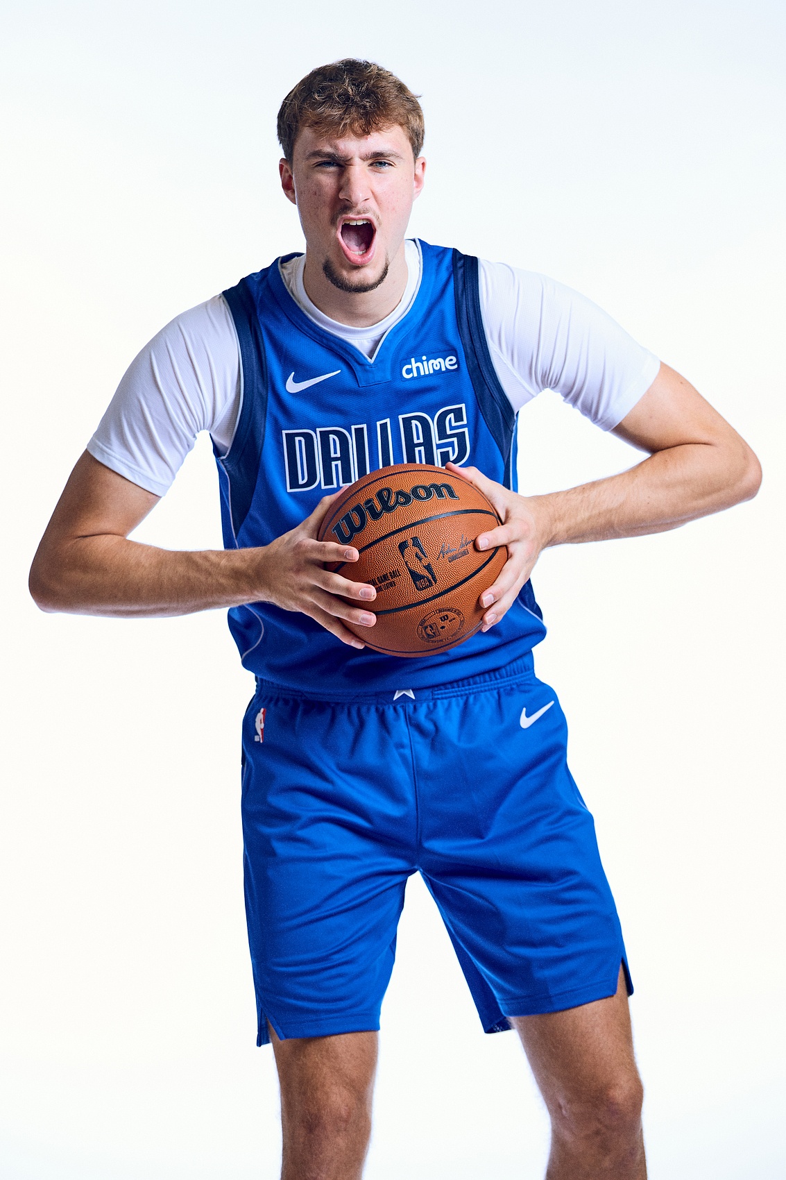 半岛体育官网-状元弗拉格位置调整：官方资料标注后卫/前锋引热议