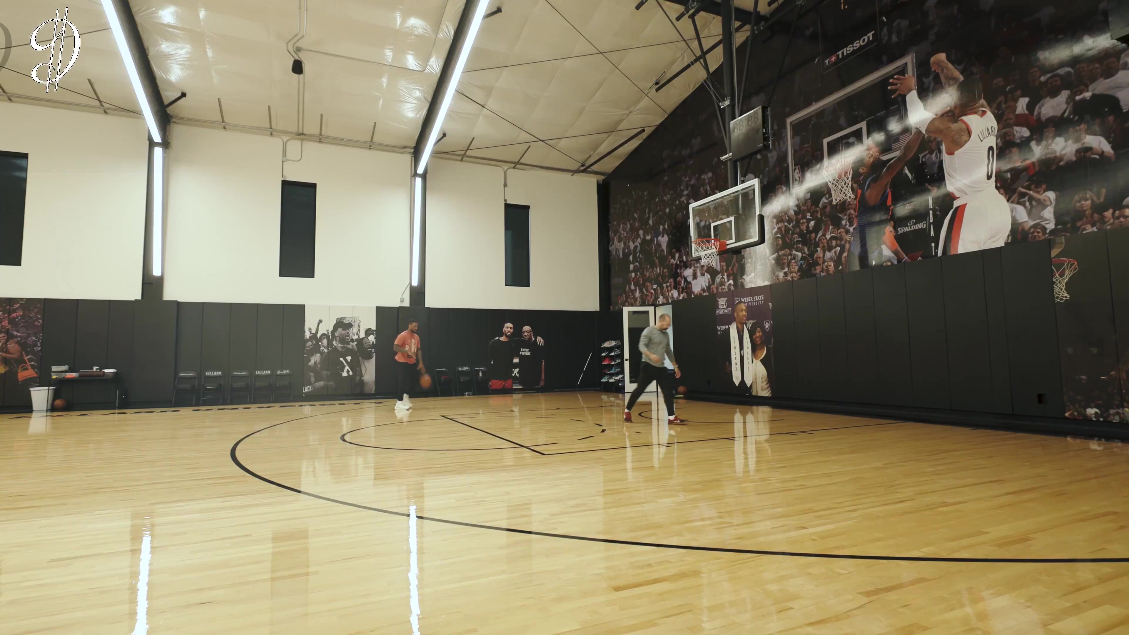 半岛体育下载-重回球场!利拉德更新社媒 晒自己投篮+跑步训练视频