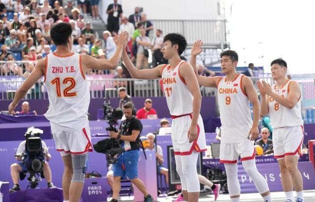 半岛体育官网-三人男篮出局！进攻无力成最大短板