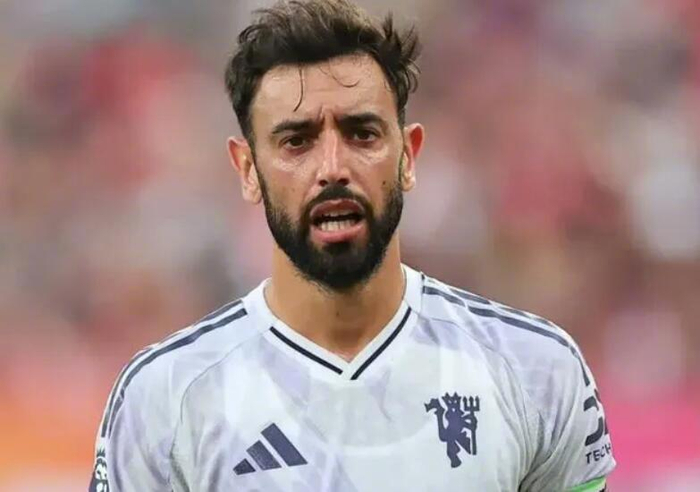 半岛体育官网-沙特坚持引援布鲁诺，球员暂未决定未来|曼联|世界杯|布鲁诺·费尔南德斯|布鲁诺转会|吉达联合足球俱乐部_新浪体育_新浪新闻